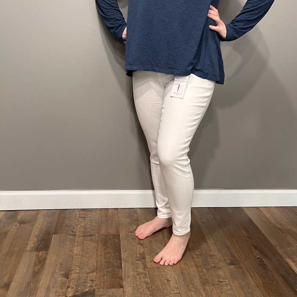 Brand new!!! Skinny girl white pants